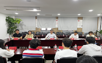 “新”声｜华新机电召开青年职工座谈会